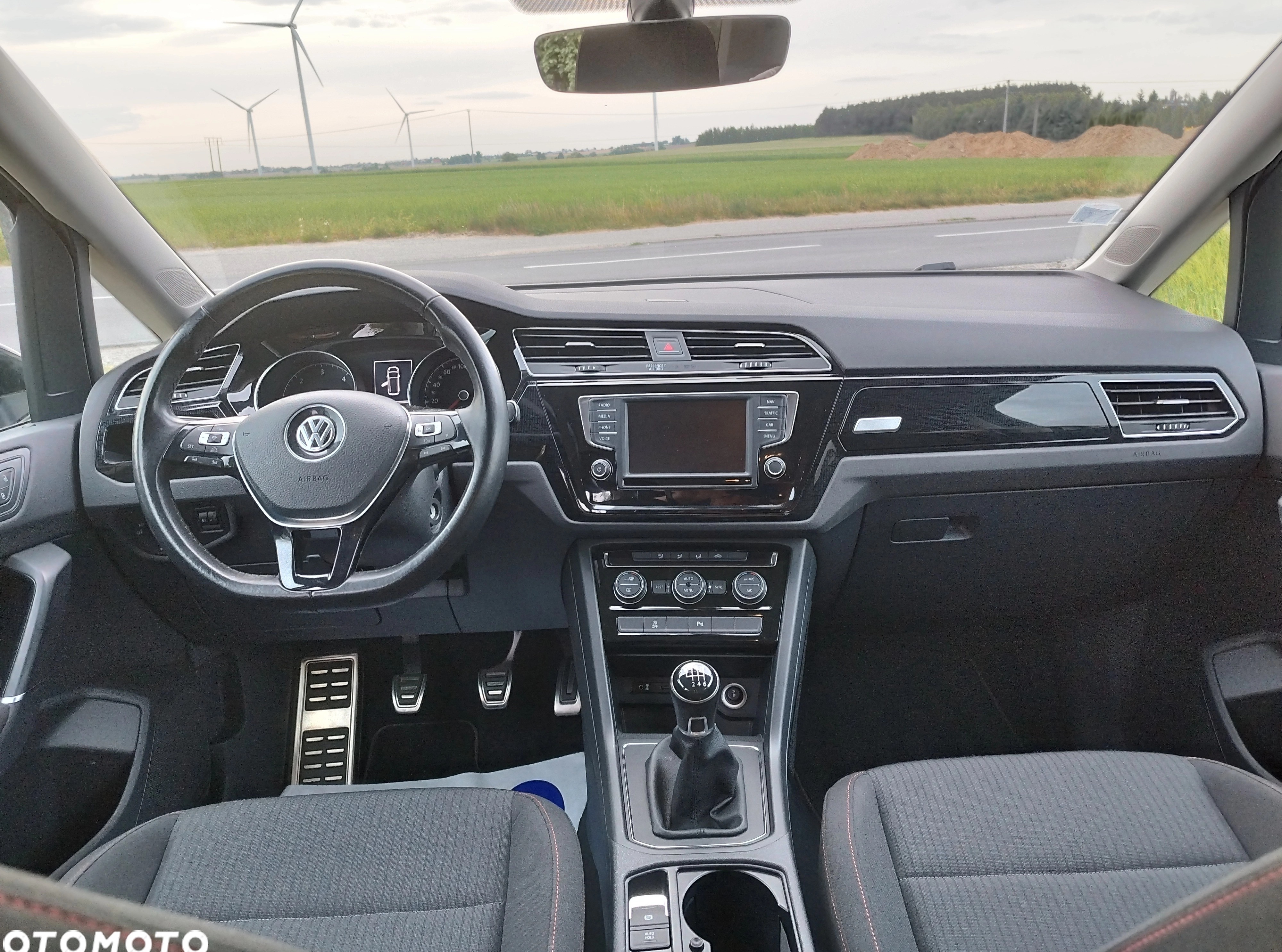 Volkswagen Touran cena 34900 przebieg: 149000, rok produkcji 2017 z Kępno małe 326